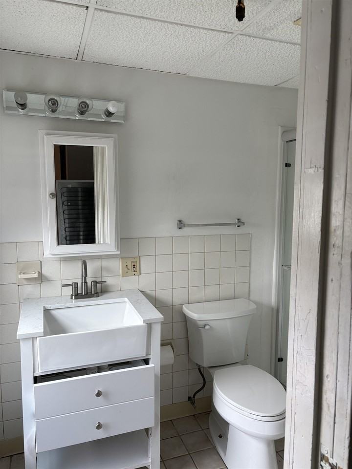 407 Lafayette Rd #7 - Photo 2 of 4