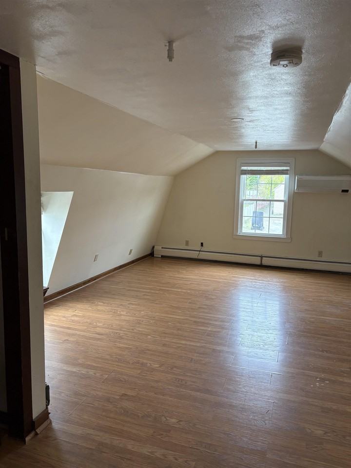 407 Lafayette Rd #7 - Photo 4 of 4