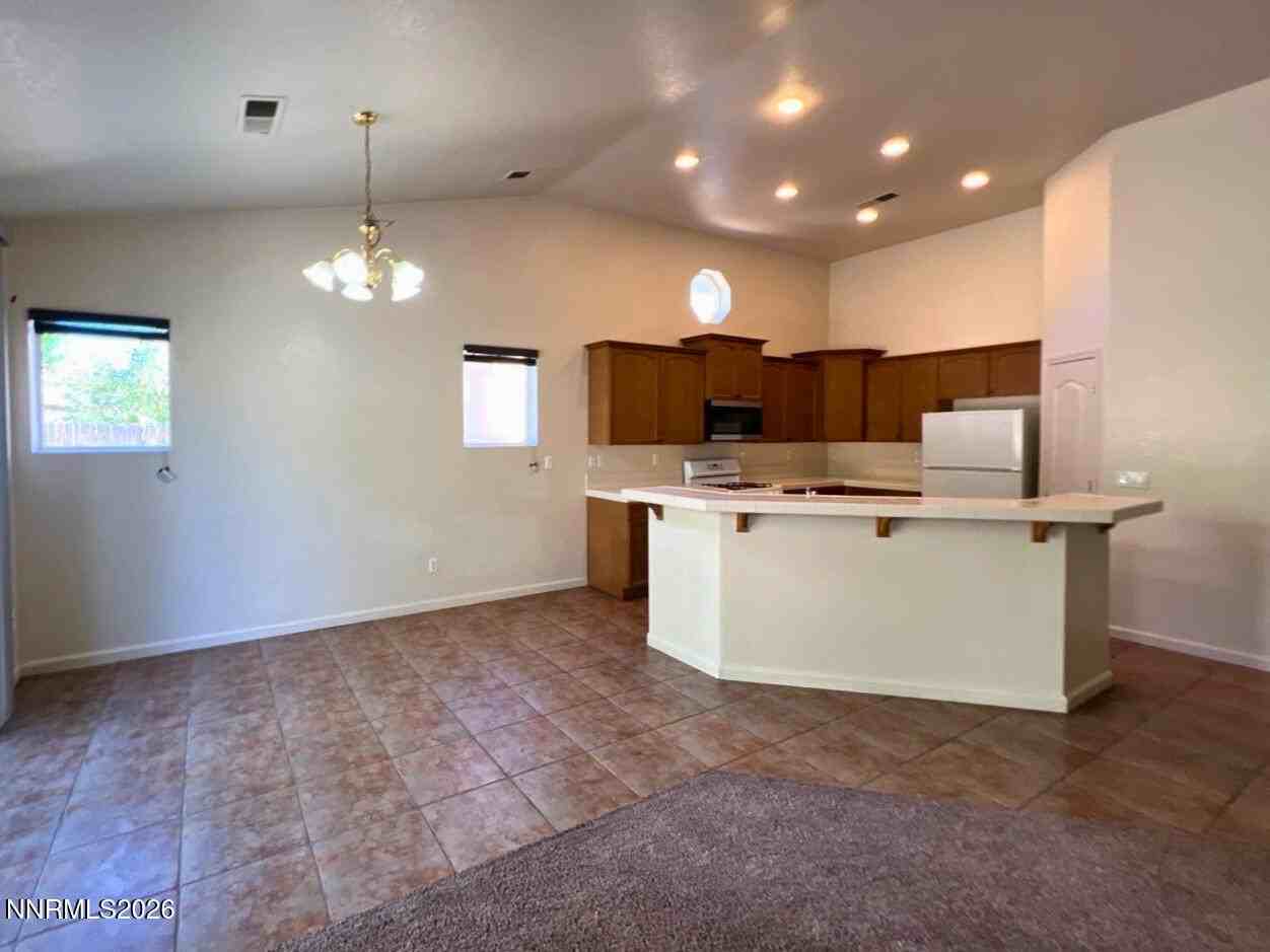 7169 Beacon Dr - Photo 2 of 18
