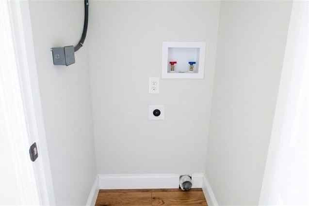 2423 Louisa St - Photo 6 of 7