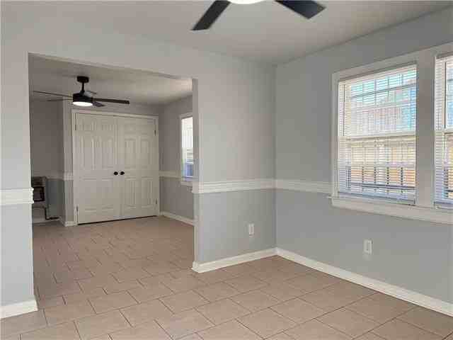 4318 1/2 N Robertson St - Photo 4 of 12