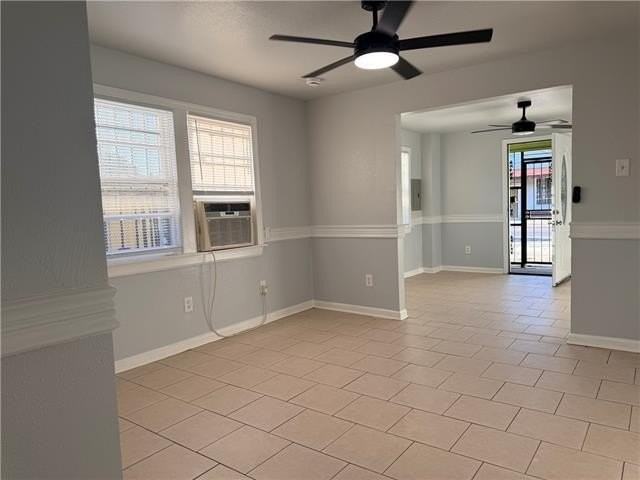 4318 1/2 N Robertson St - Photo 5 of 12