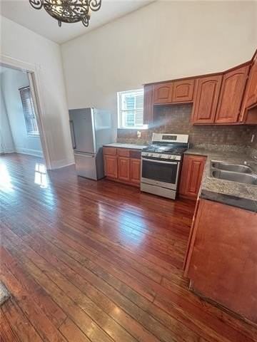 325 S Rendon St - Photo 4 of 14