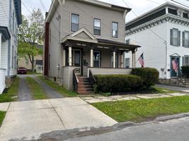 featured image of 114 S Melcher St