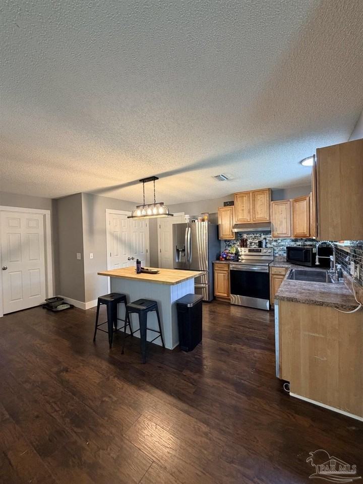 5877 Tryton Cir - Photo 4 of 20