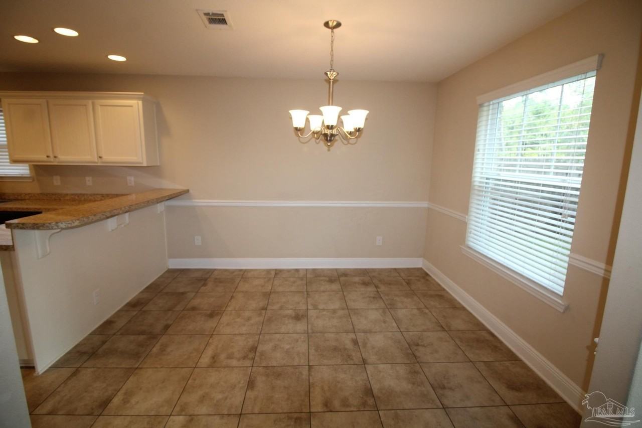 3730 Weatherstone Cir - Photo 4 of 20