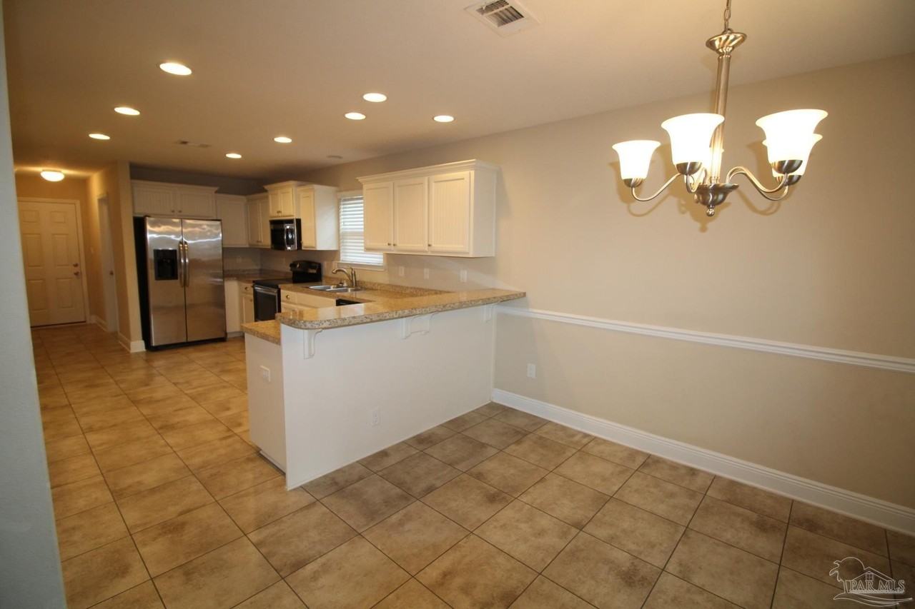 3730 Weatherstone Cir - Photo 5 of 20