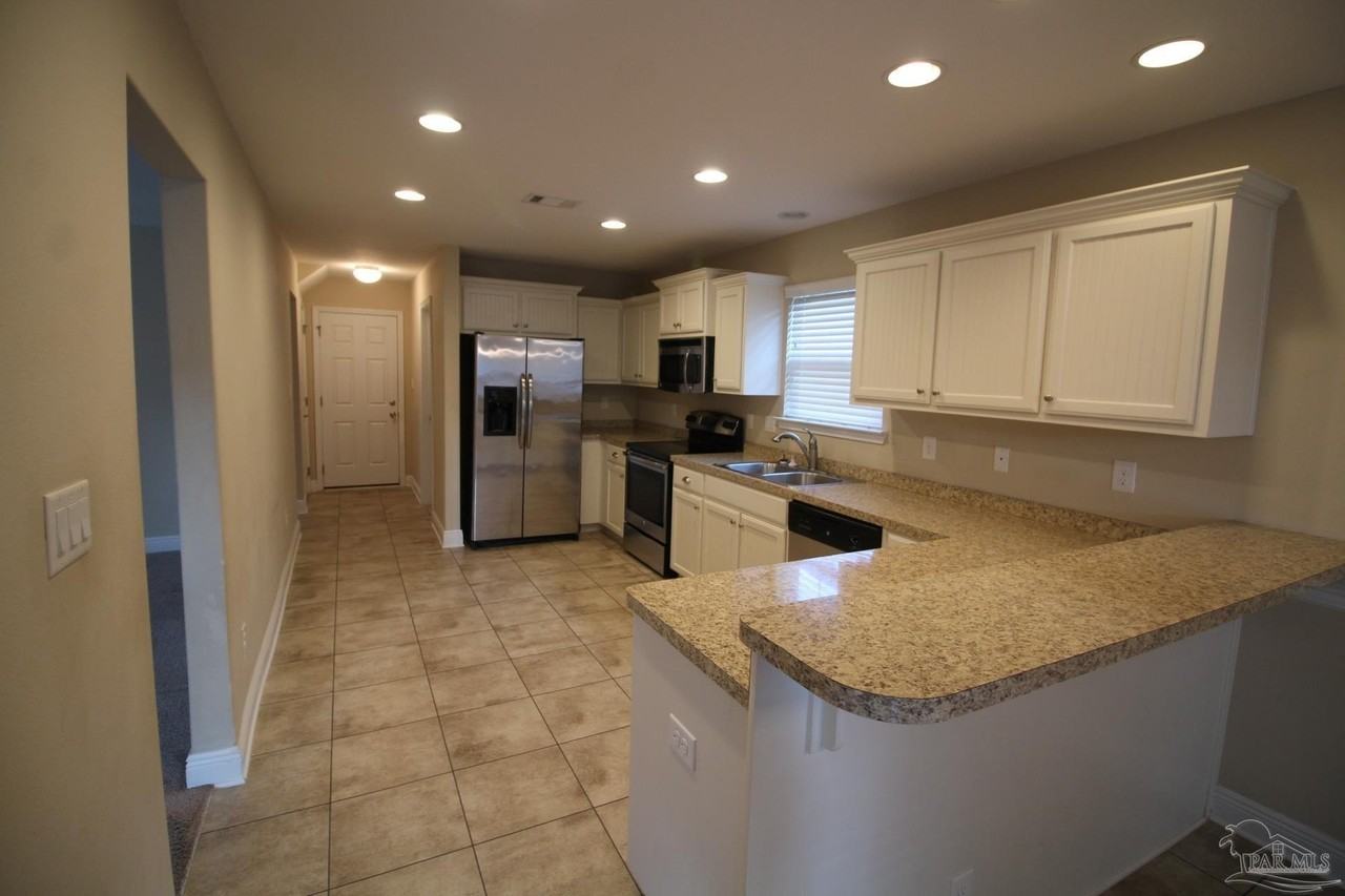 3730 Weatherstone Cir - Photo 6 of 20
