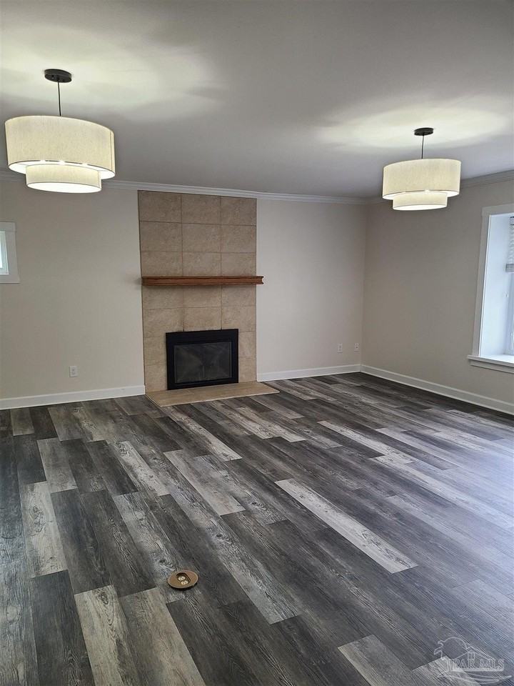 3910 Langley Ave - Photo 2 of 24