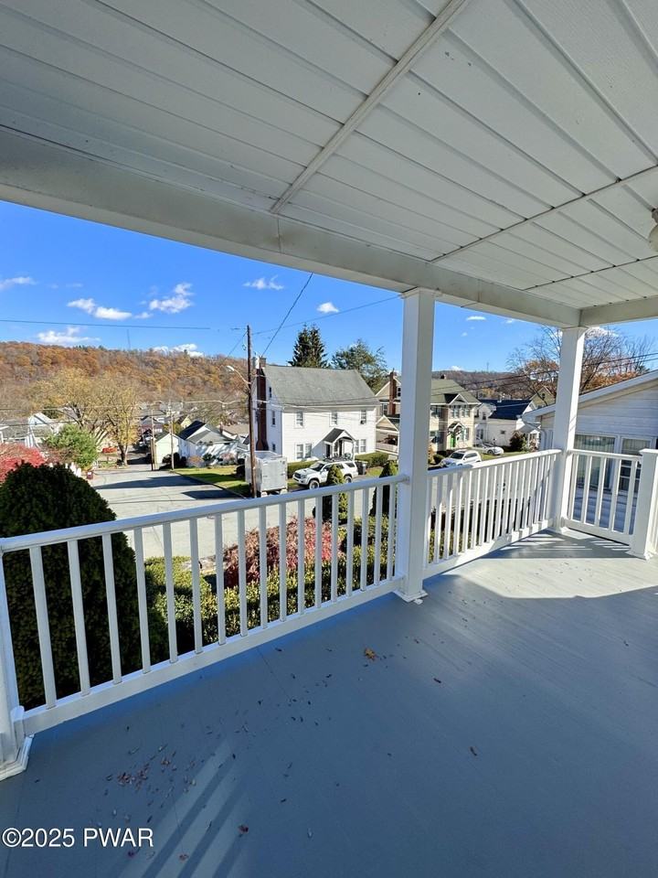 1240 Hillside Ave - Photo 2 of 10