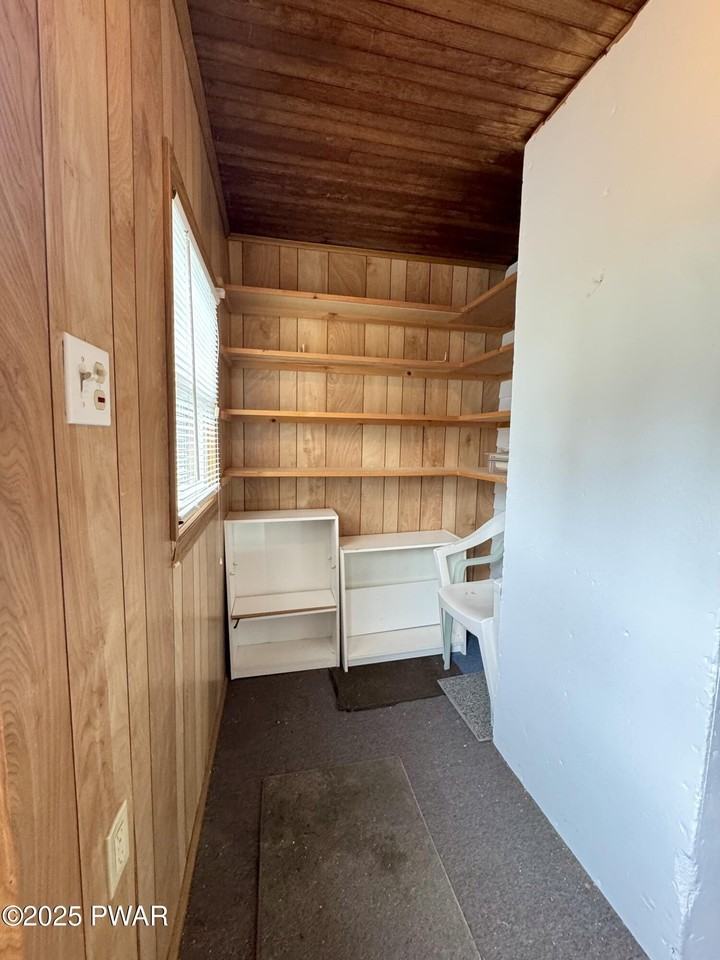 1240 Hillside Ave - Photo 4 of 10