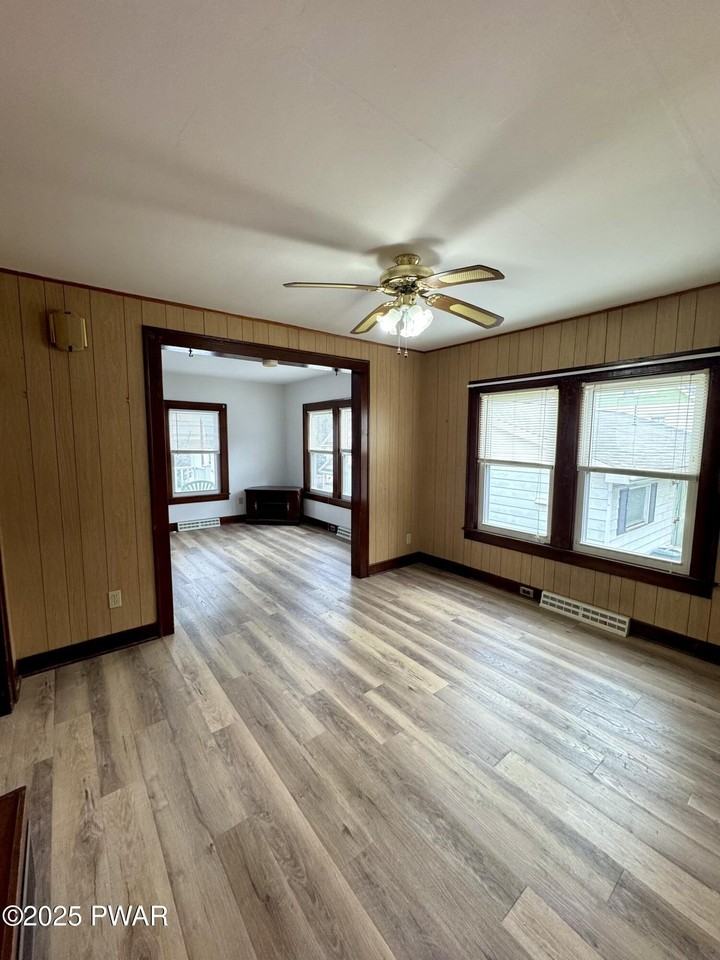 1240 Hillside Ave - Photo 6 of 10