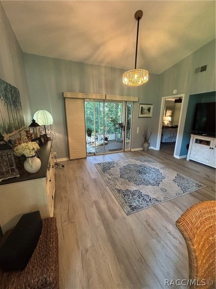 3636 N Lucille Dr - Photo 6 of 17