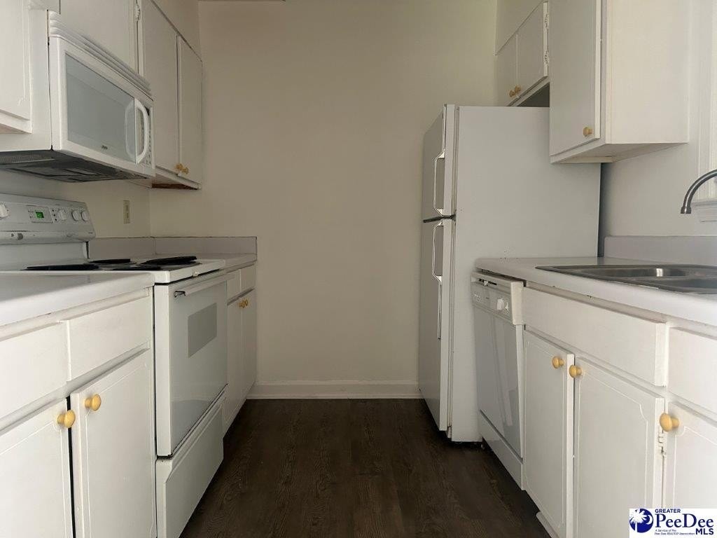 706 S Edisto Dr Apt W - Photo 6 of 9