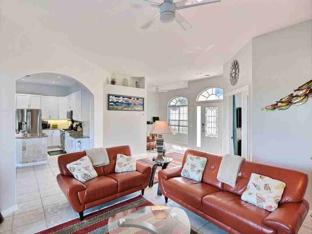 705 Bahia Mar Rd - Photo 4 of 36