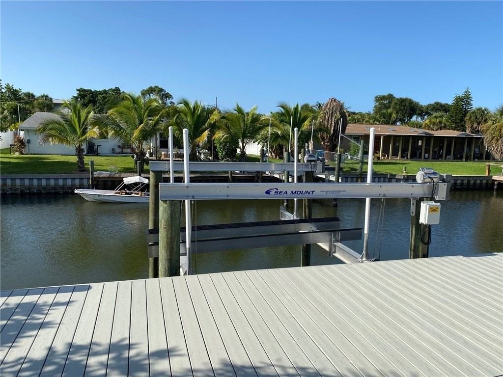 705 Bahia Mar Rd - Photo 7 of 36
