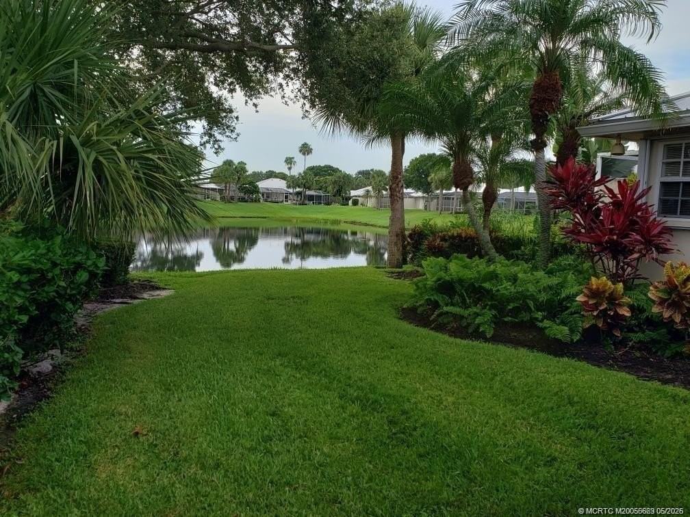1652 Sw Waterfall Blvd - Photo 2 of 18