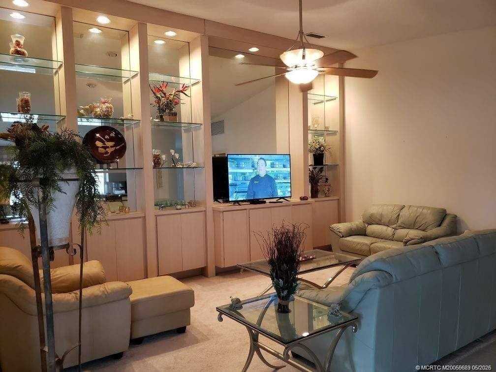 1652 Sw Waterfall Blvd - Photo 7 of 18