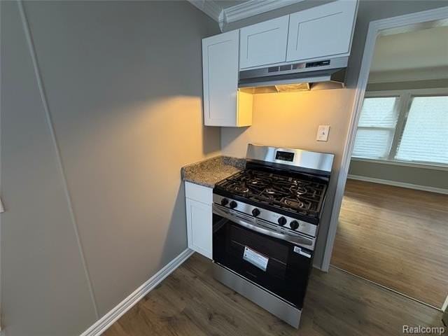 22301 Lange St - Photo 7 of 15