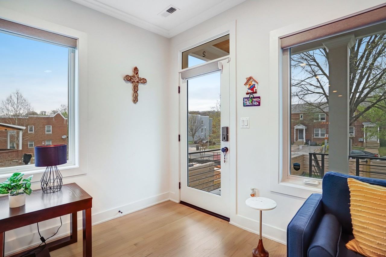1638 Trinidad Ave Ne #1 - Photo 4 of 36