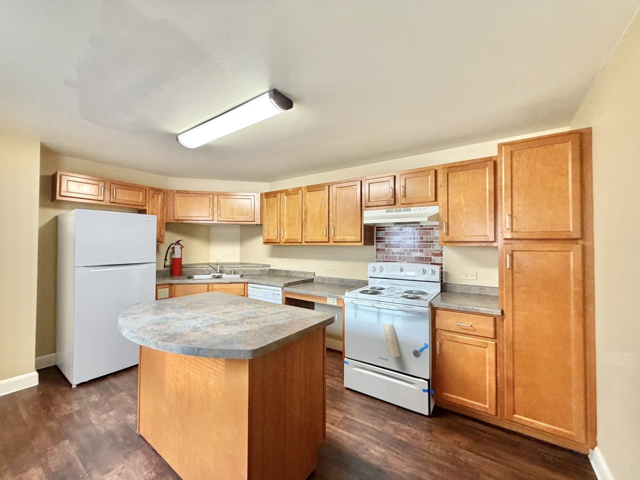 206 Carpenter St #3 - Photo 2 of 13