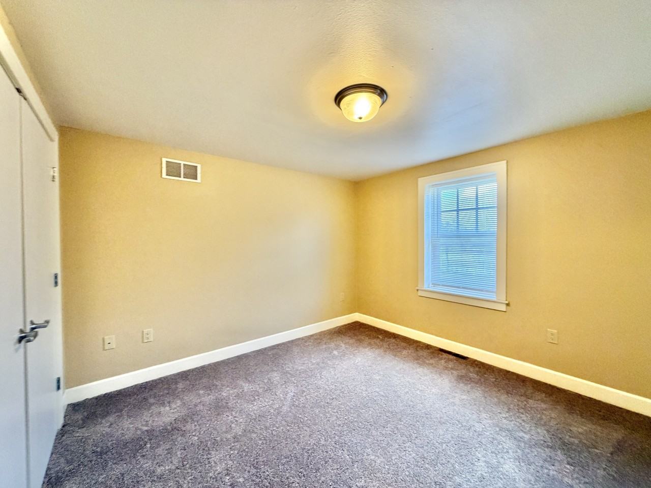 206 Carpenter St #3 - Photo 7 of 13