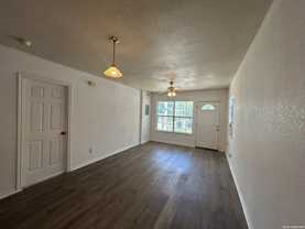 319 Noria St - Photo 1 of 1