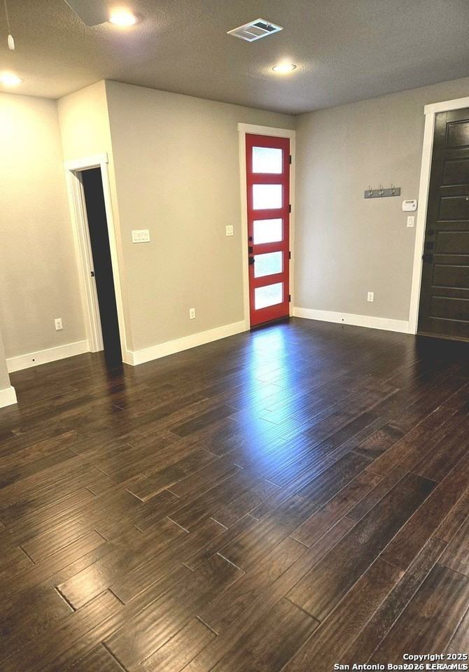 252 Claremont Ave #102 - Photo 5 of 12