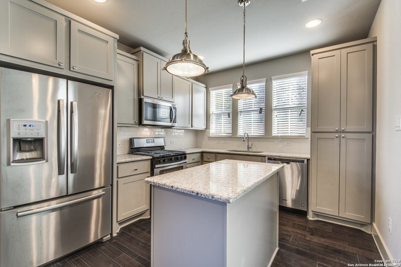 252 Claremont Ave #102 - Photo 6 of 12