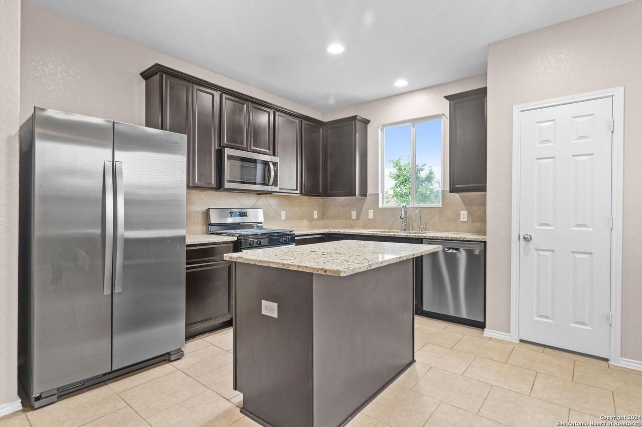 12919 Limestone Way - Photo 5 of 17