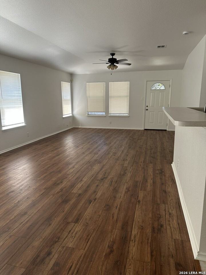 5601 Timber Star - Photo 3 of 18