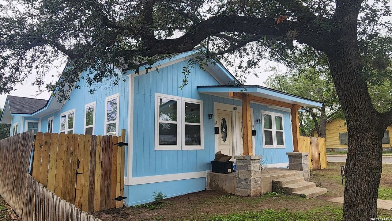 801 W Hollywood Ave - Photo 2 of 18
