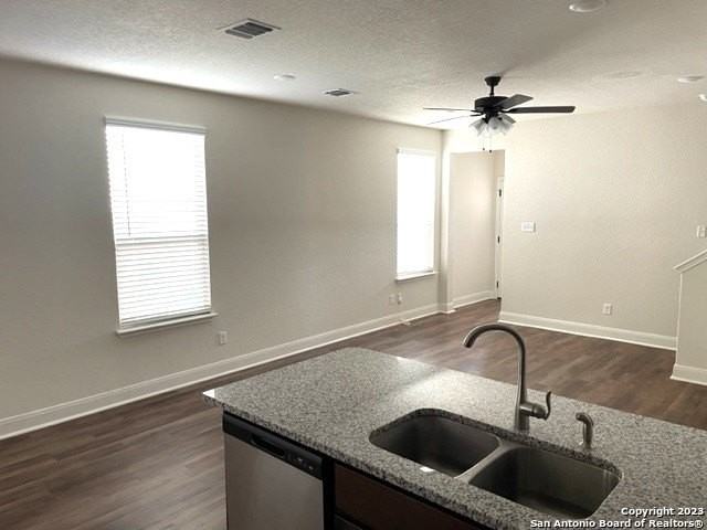10317 Lynwood Vlg #101 - Photo 7 of 20