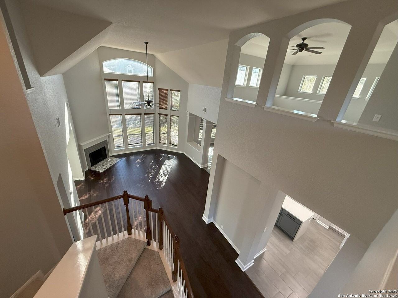 1004 Steubing Oaks - Photo 4 of 31