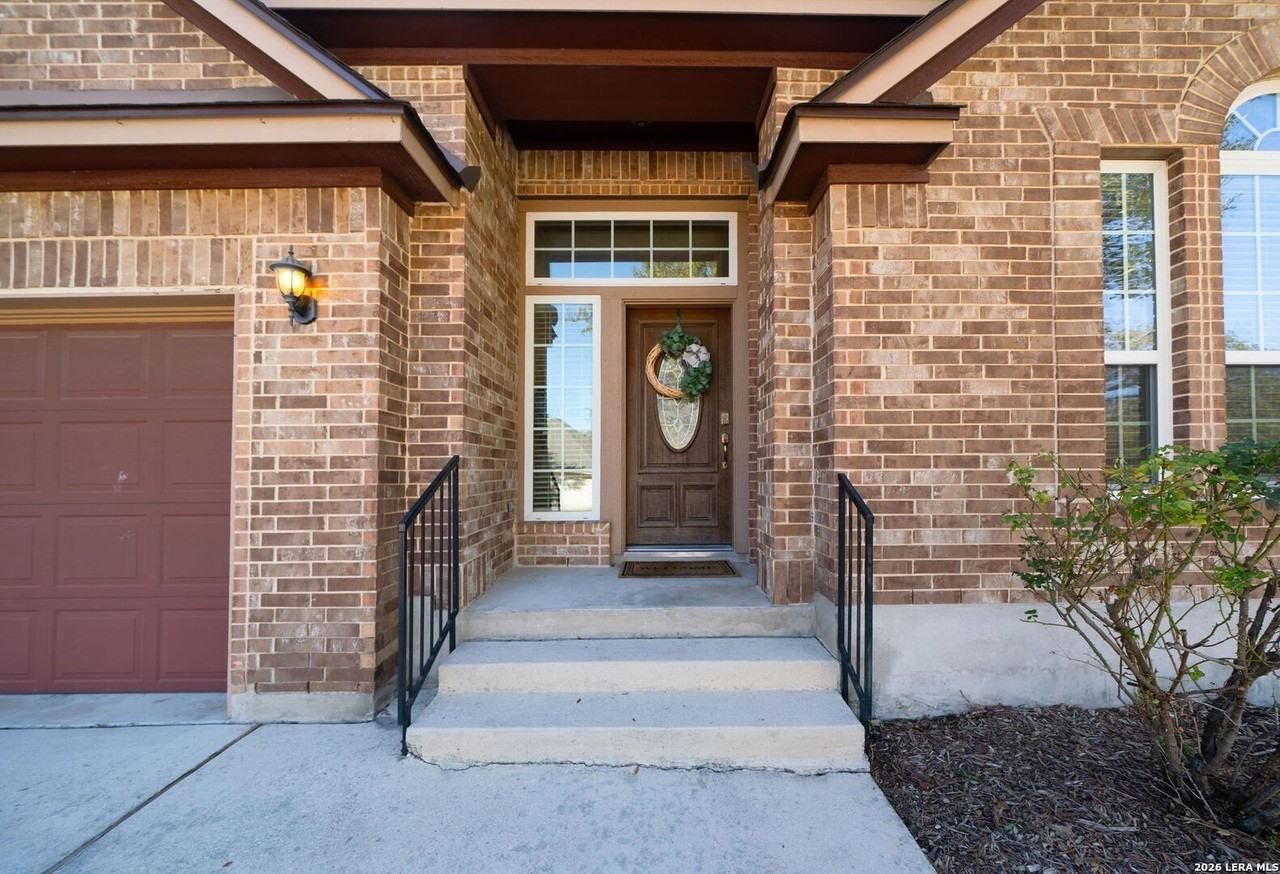 3311 Cameron Cv - Photo 2 of 41