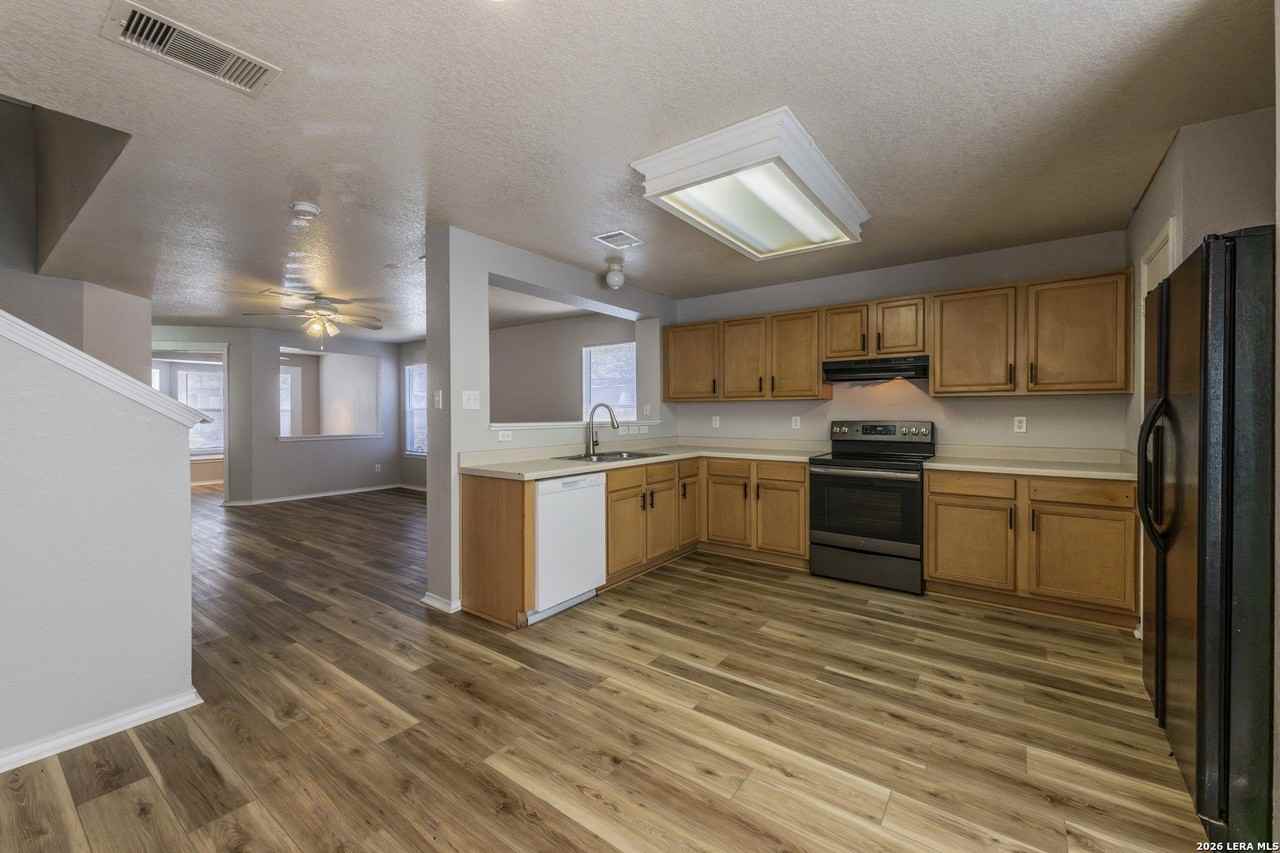 226 Jetlyn Dr - Photo 6 of 21