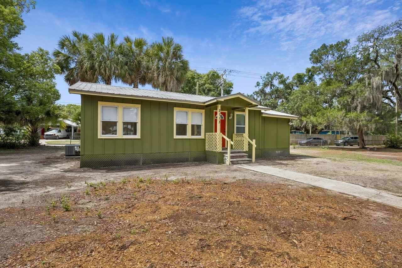 2113 Silver Lake Dr - Photo 4 of 22