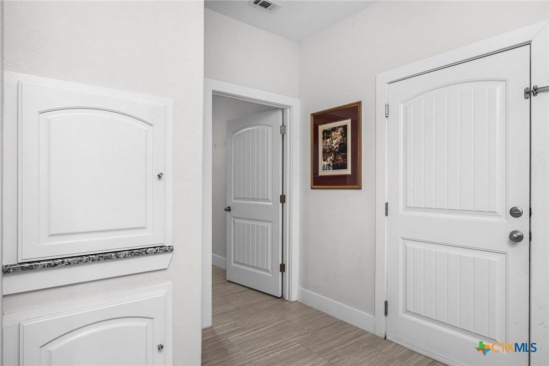 618 Wagon Wheel Dr - Photo 5 of 33