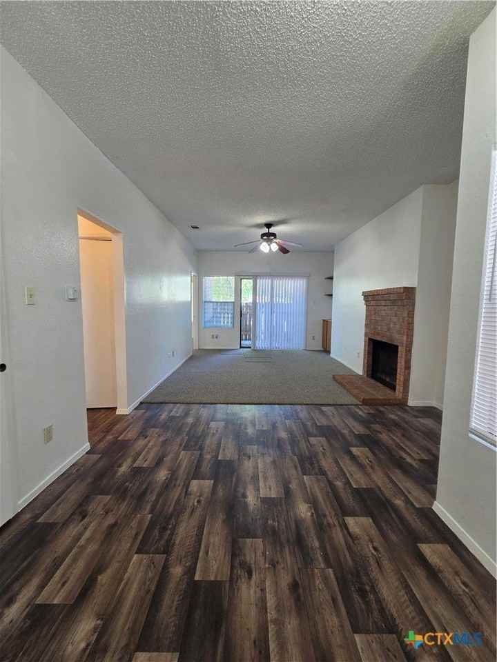 2411 W Slaughter Ln - Photo 4 of 15