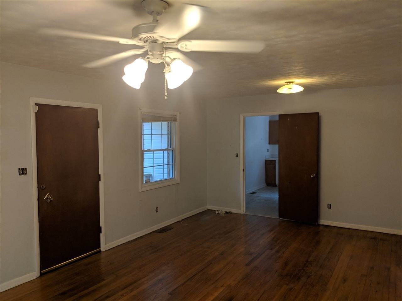 1030 Marys Dr - Photo 4 of 20