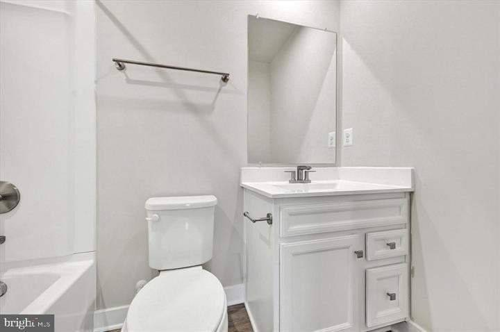 815 Lennox St - Photo 5 of 25