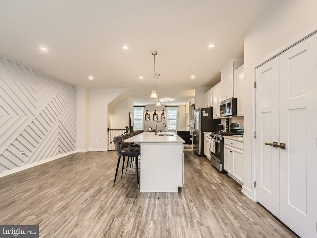 310 Bevington St - Photo 6 of 28