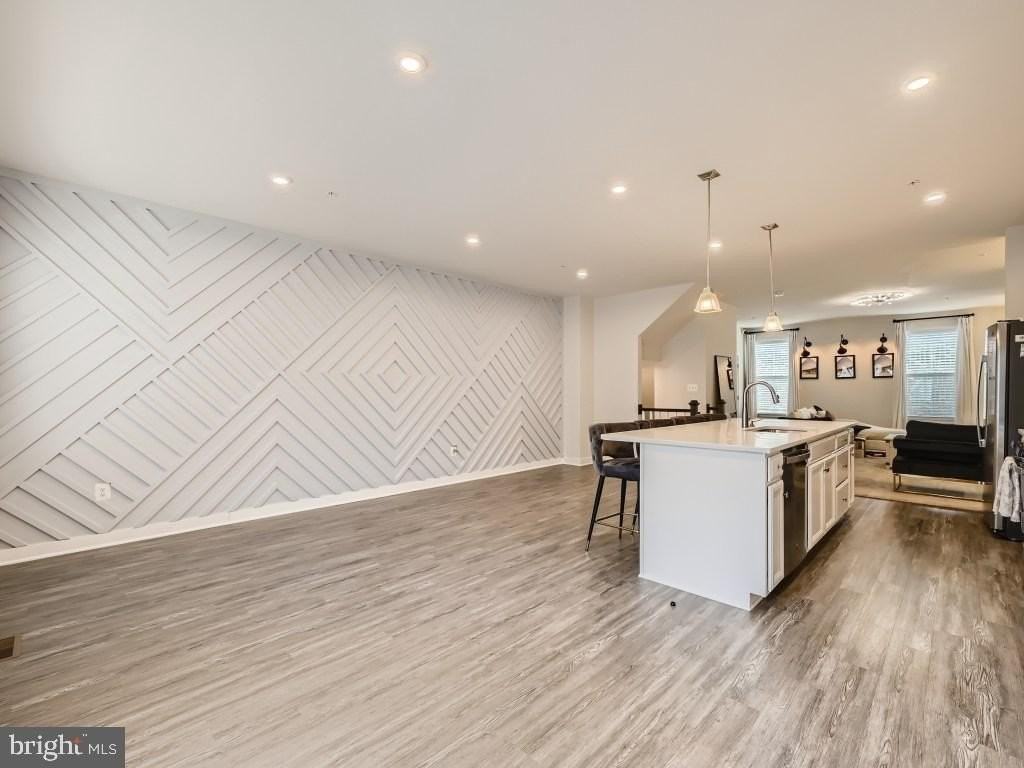 310 Bevington St - Photo 7 of 28