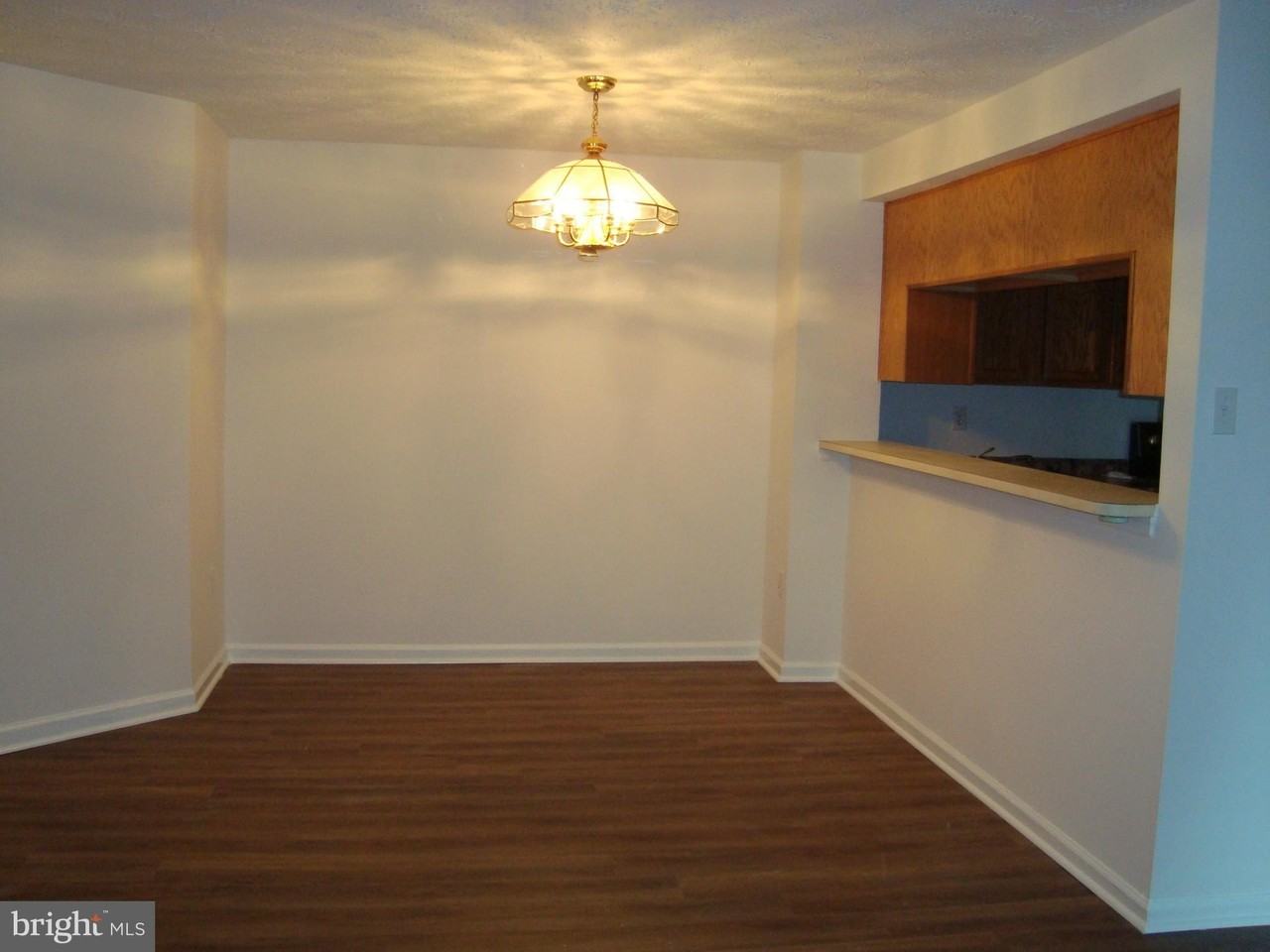 18704 Caledonia Ct #B - Photo 4 of 21