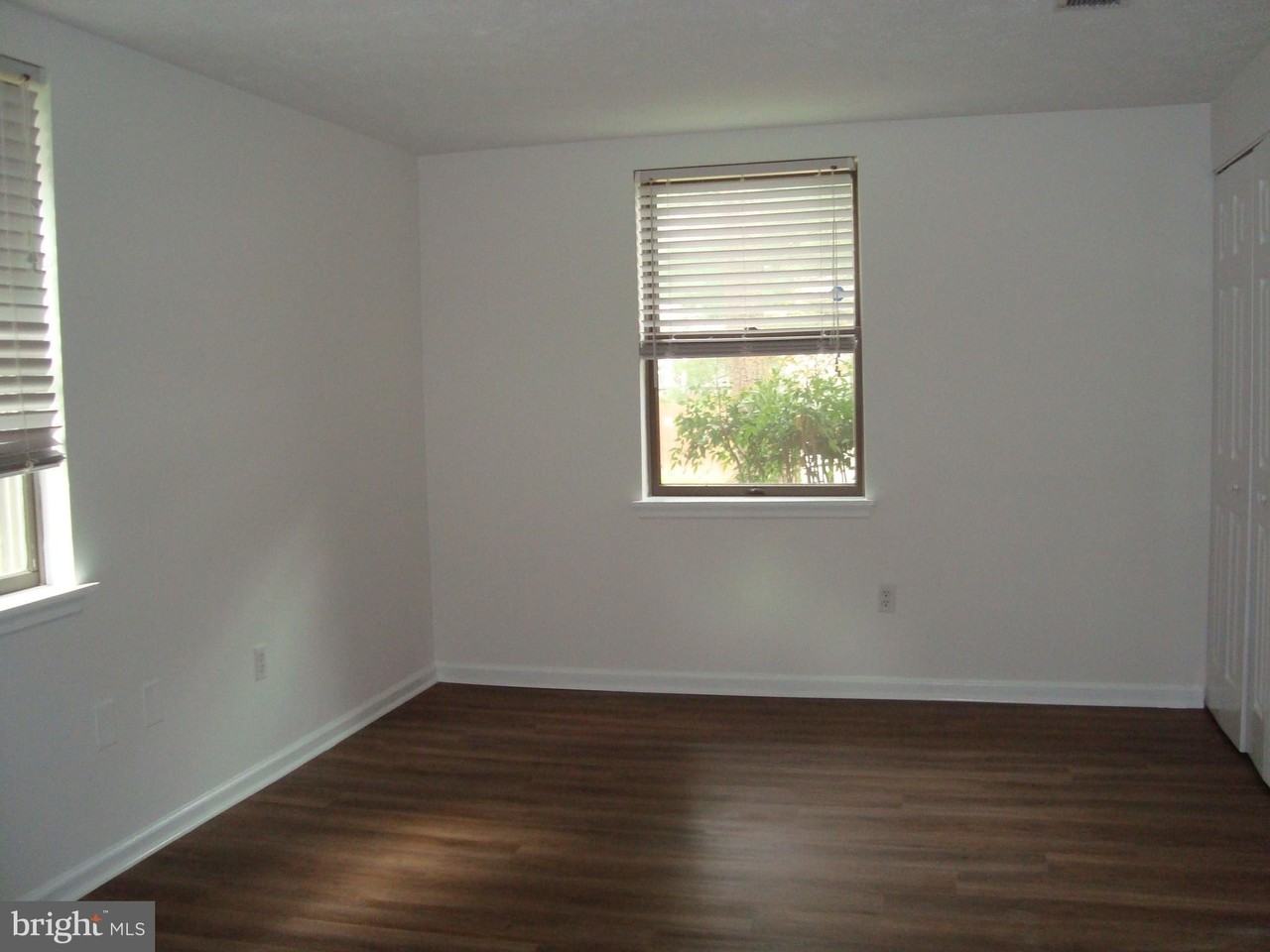18704 Caledonia Ct #B - Photo 7 of 21