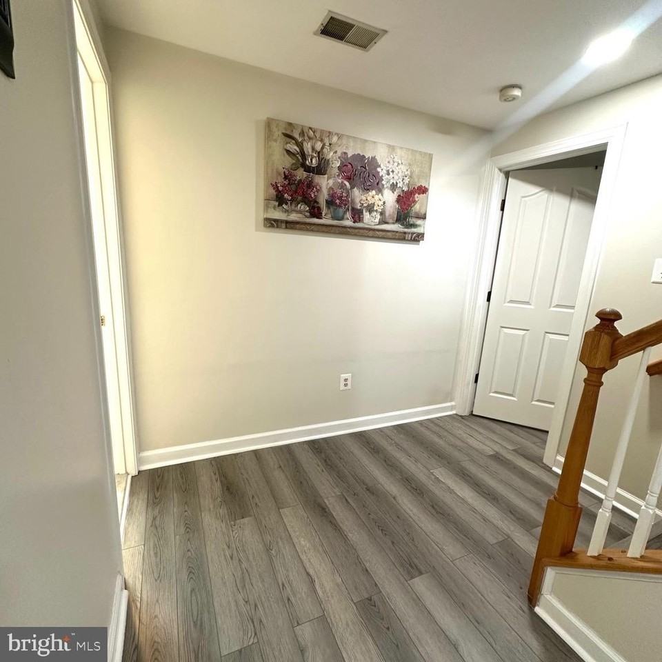 7605 Quicksilver Ct - Photo 4 of 23