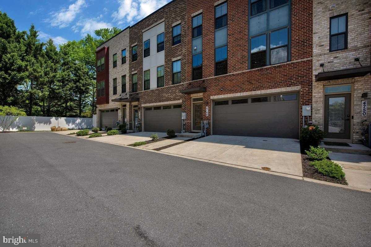4748 Towne Park Rd - Photo 2 of 40