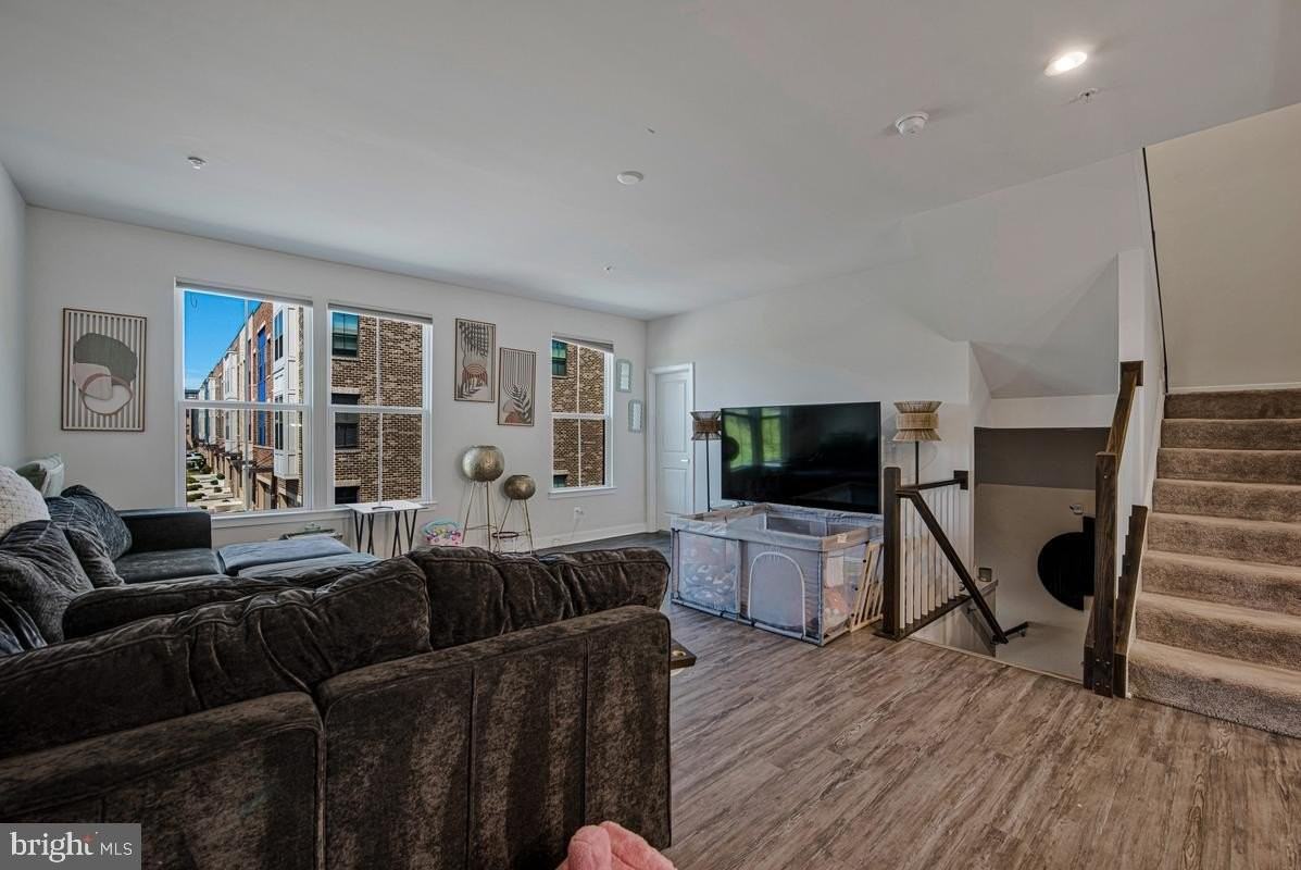 4748 Towne Park Rd - Photo 5 of 40
