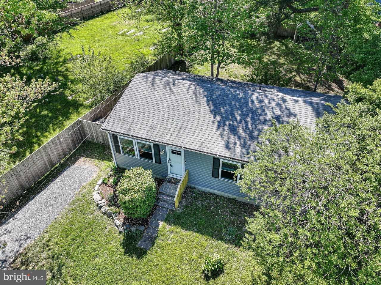 101 Brooks Ln - Photo 2 of 28