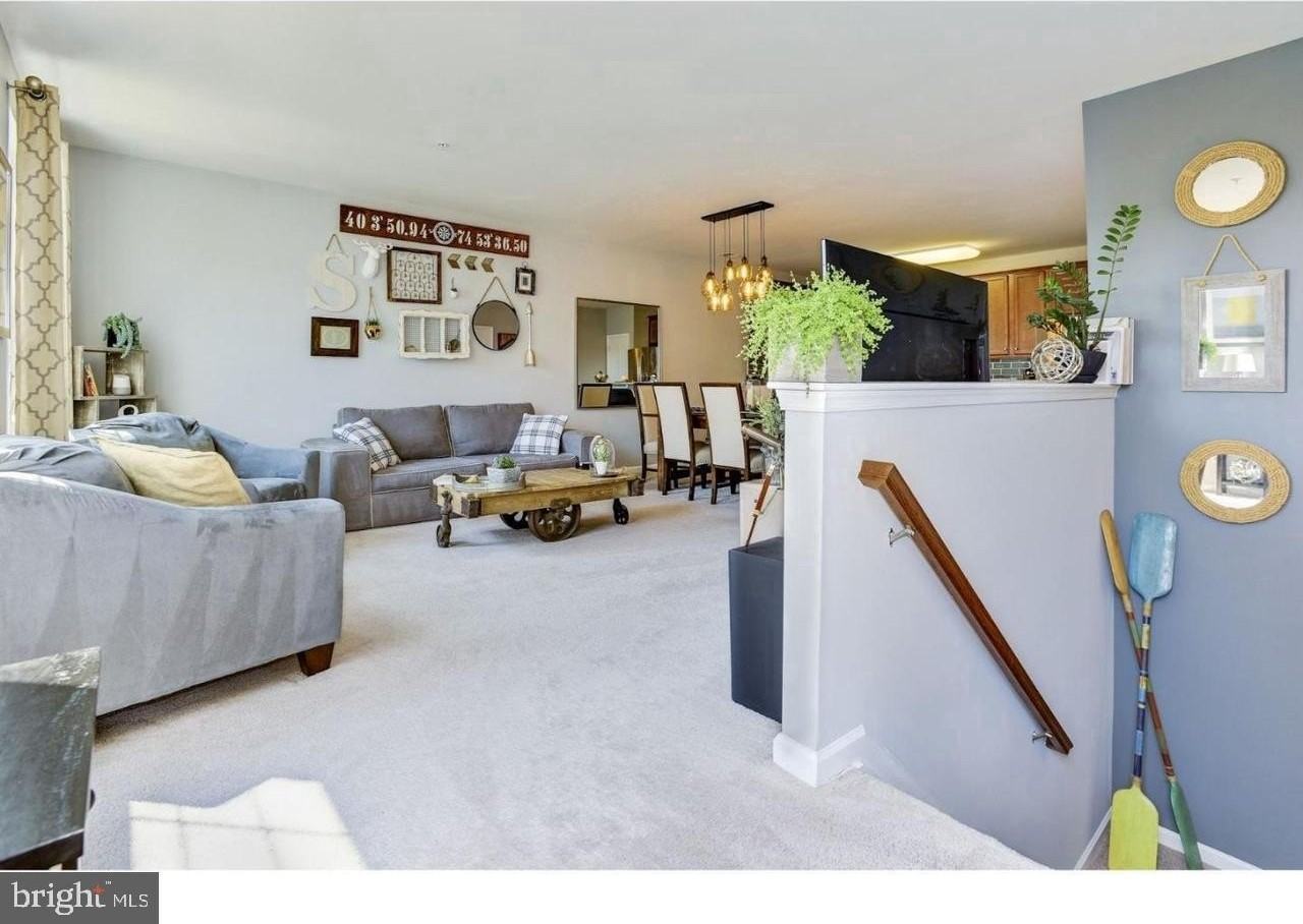 319 Kramer Ct - Photo 4 of 9